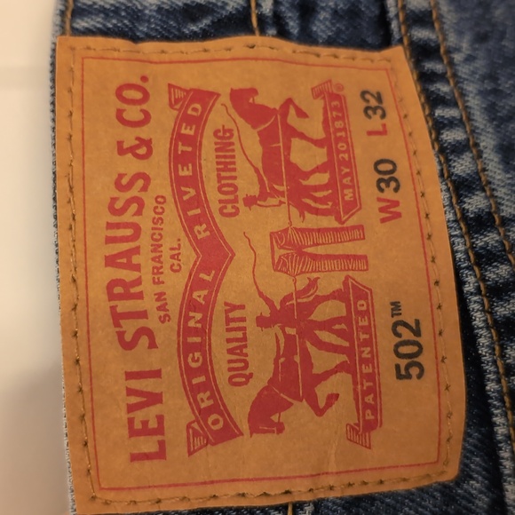 Men's Levi 502 Medium Wash Pre-Ripped Jeans - 30x32 - Picture 5 of 6